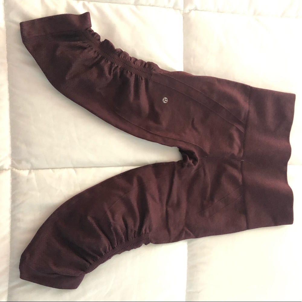 Lululemon maroon cropped leggings